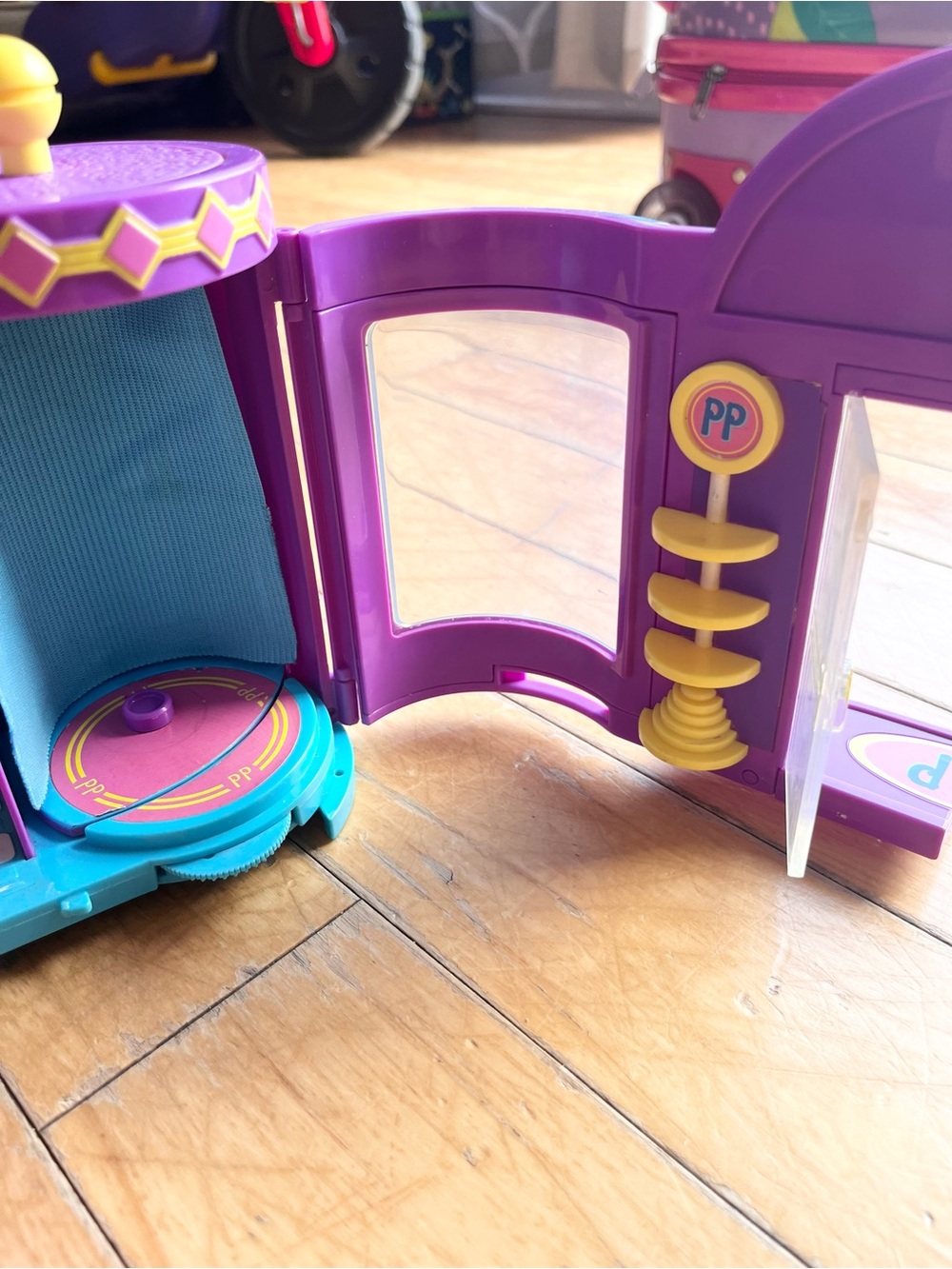 Polly Pocket 1999 Vintage Mattel Fashion Boutique Playset - Picture 7 of 8